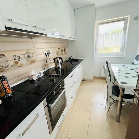 Green Apartaments Zarnesti Exterior photo