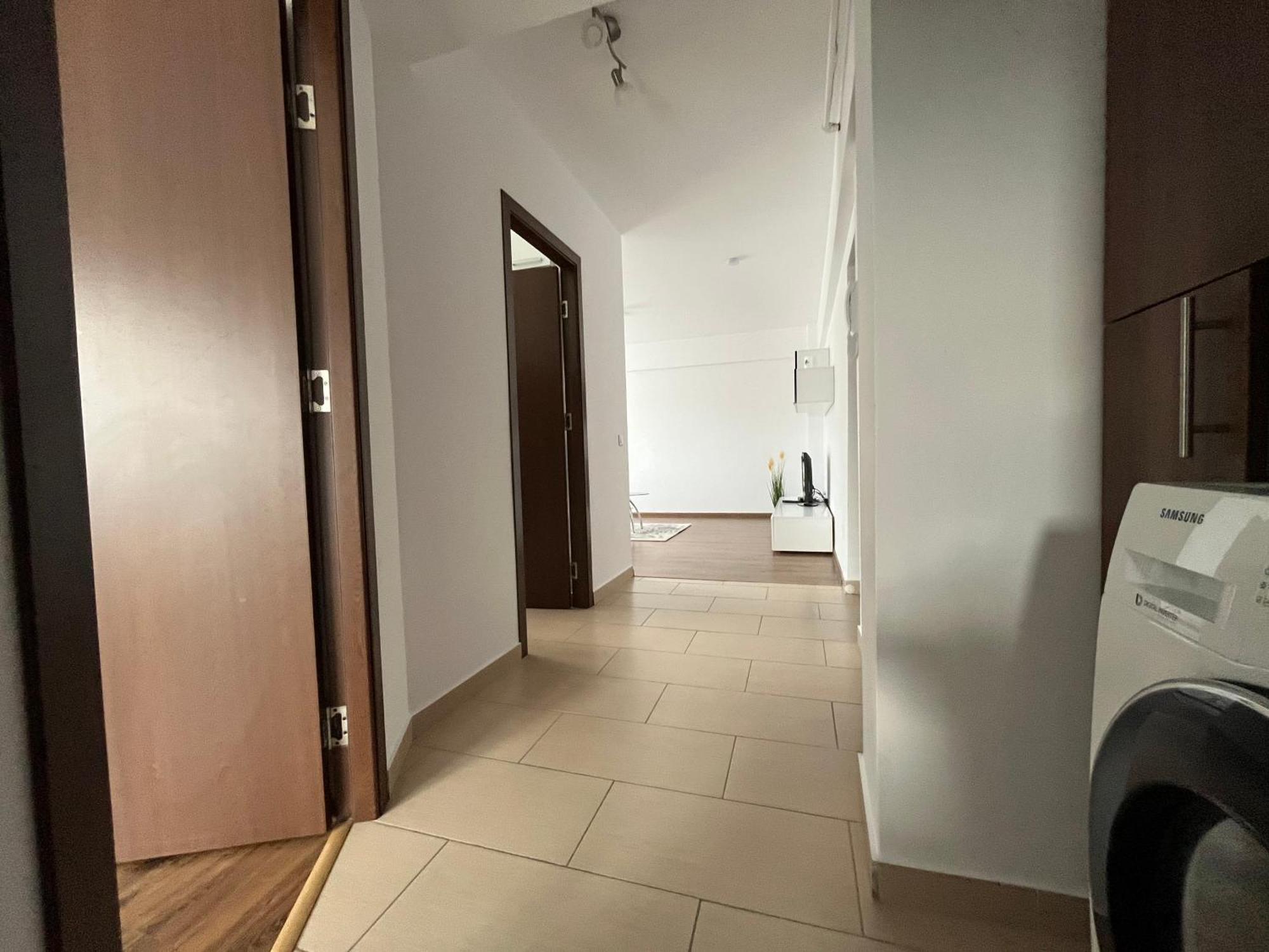 Green Apartaments Zarnesti Exterior photo