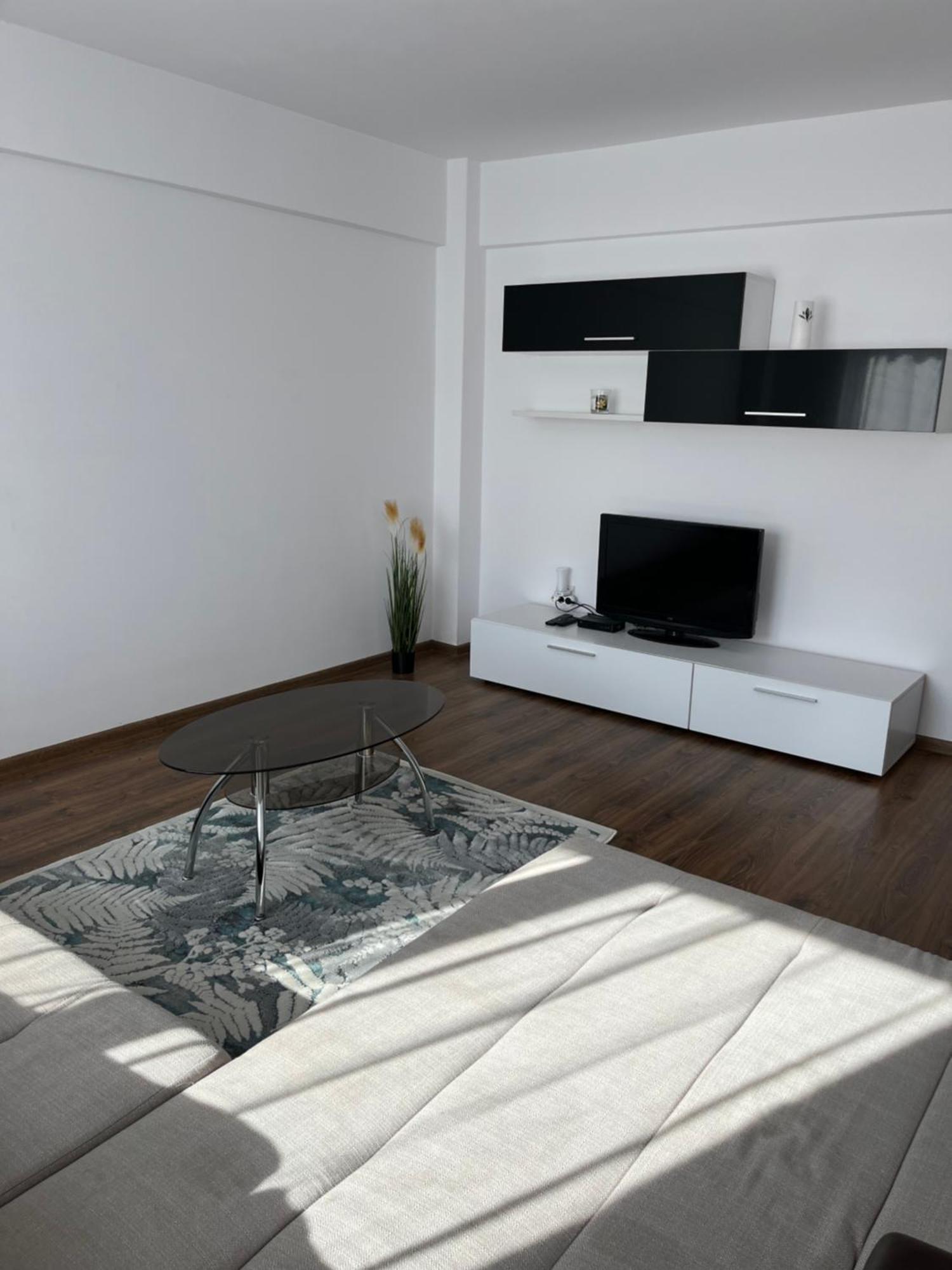 Green Apartaments Zarnesti Exterior photo