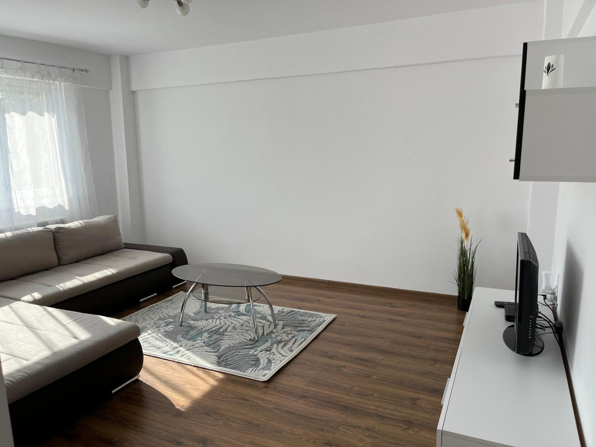 Green Apartaments Zarnesti Exterior photo